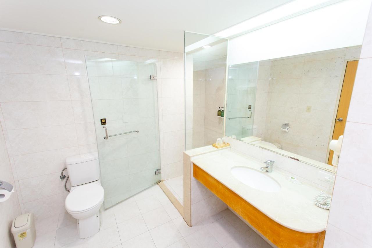 Ardi Hotel Yuanlin Bagian luar foto