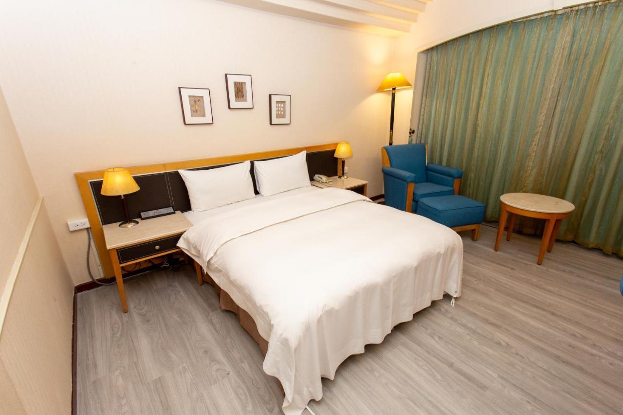 Ardi Hotel Yuanlin Bagian luar foto