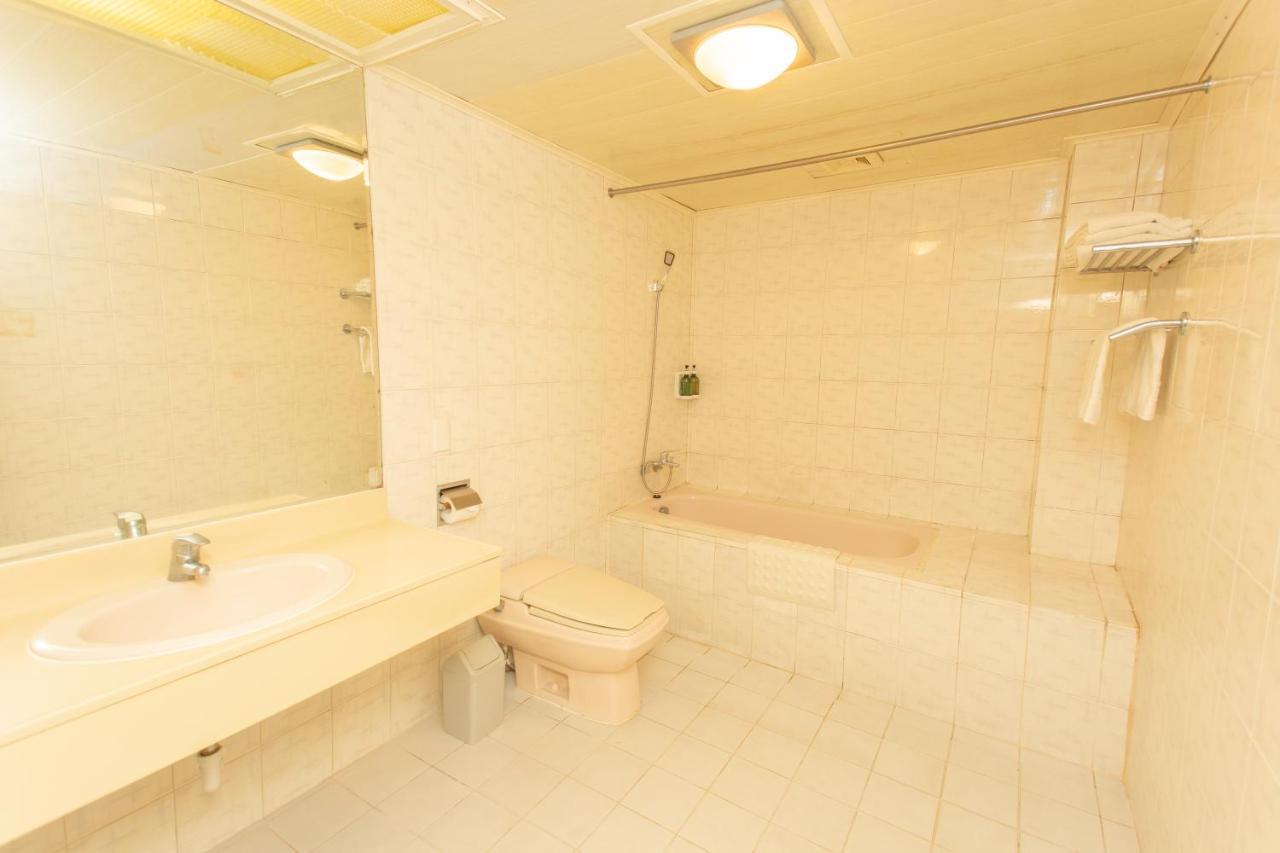 Ardi Hotel Yuanlin Bagian luar foto
