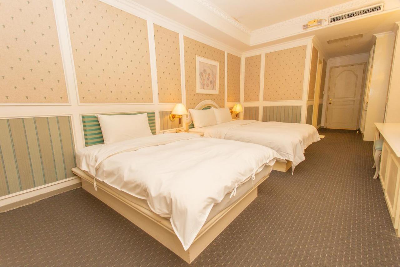 Ardi Hotel Yuanlin Bagian luar foto