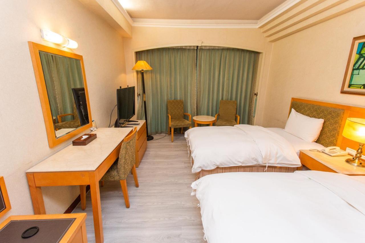 Ardi Hotel Yuanlin Bagian luar foto