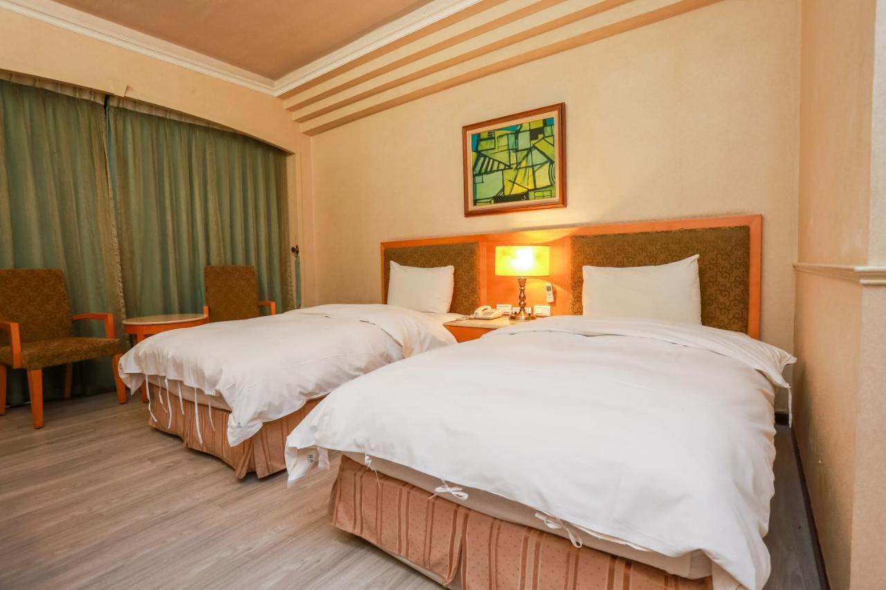 Ardi Hotel Yuanlin Bagian luar foto